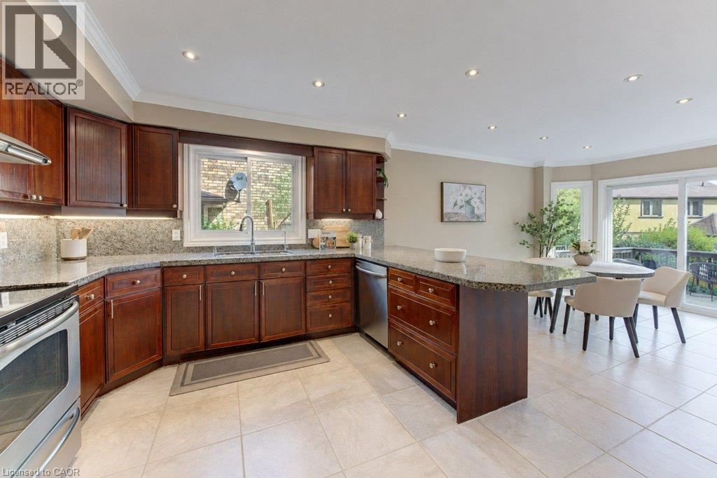 546 Sandbrooke Court, Waterloo, Ontario  N2T 2H4 - Photo 17 - 40864298