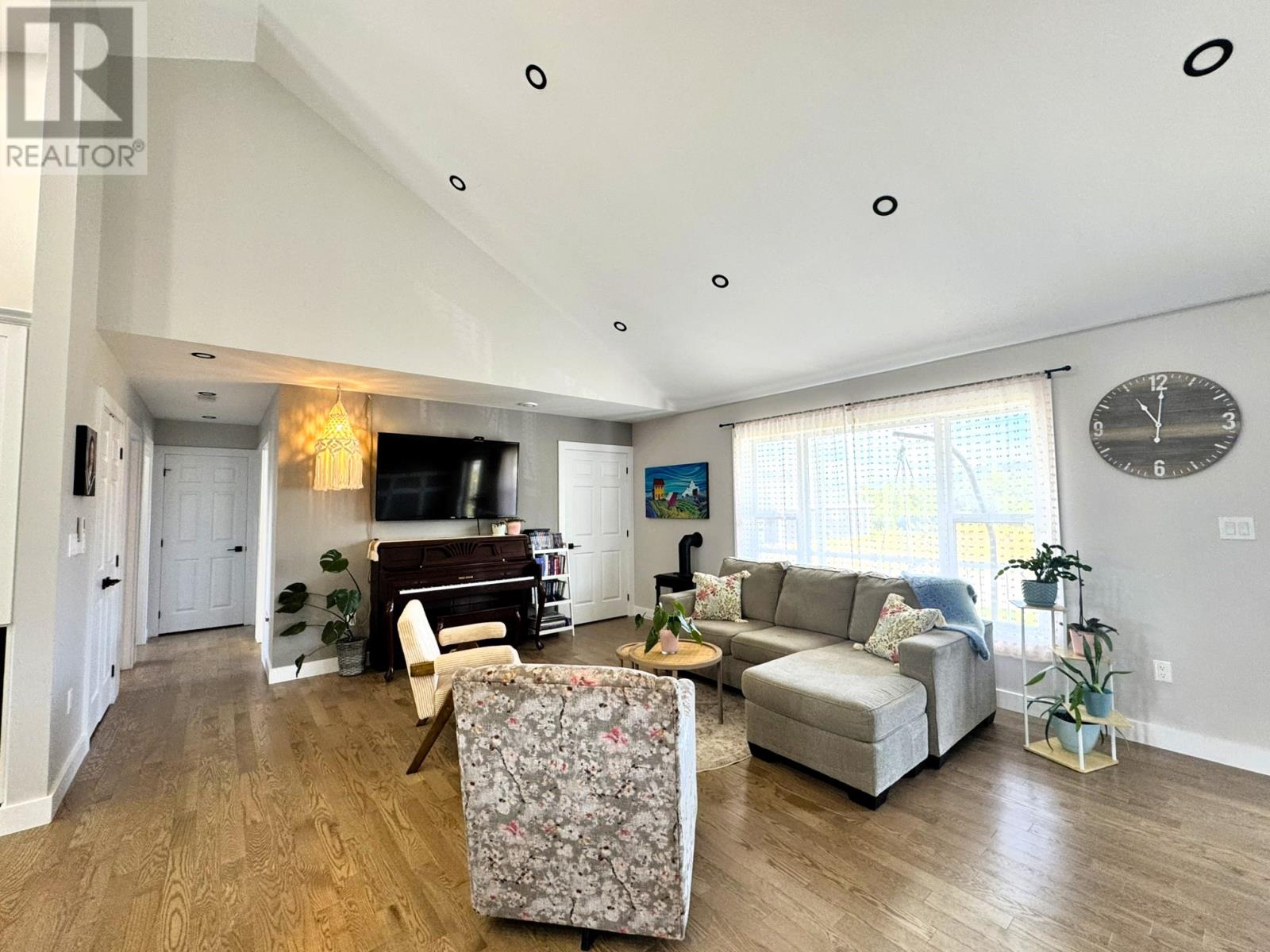 12 Harvey Wight Crescent, Pasadena — photo 9