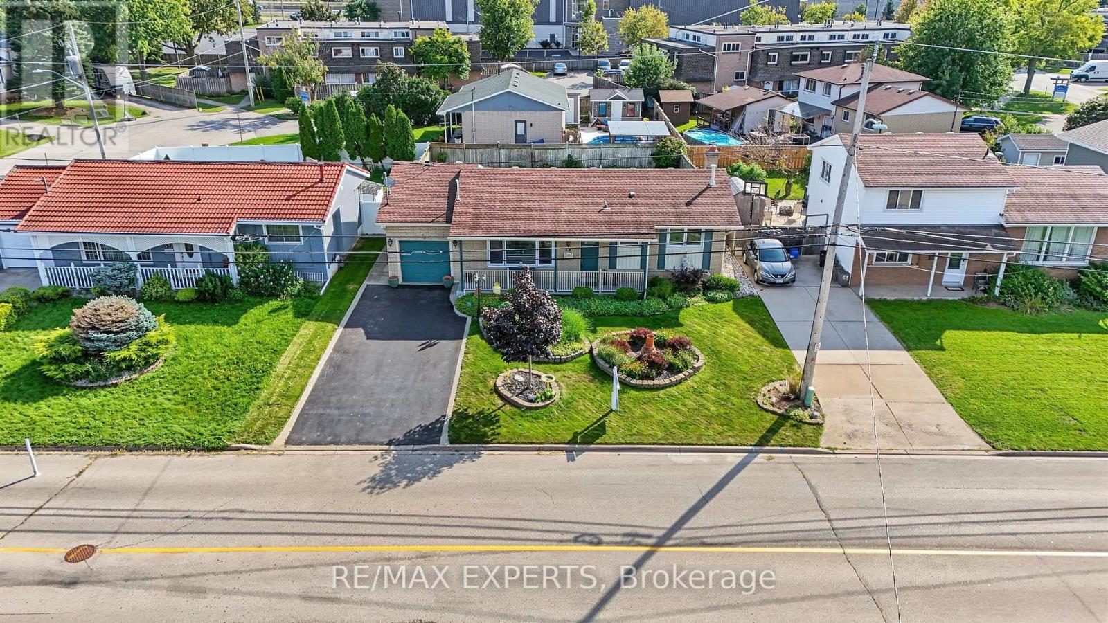 79 Olive Street, Grimsby, Ontario  L3M 2C6 - Photo 4 - X13800852