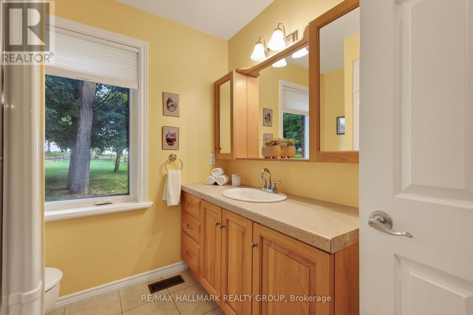 765 Scheel Drive, Mcnab/braeside, Ontario  K7S 3G8 - Photo 18 - X13797978