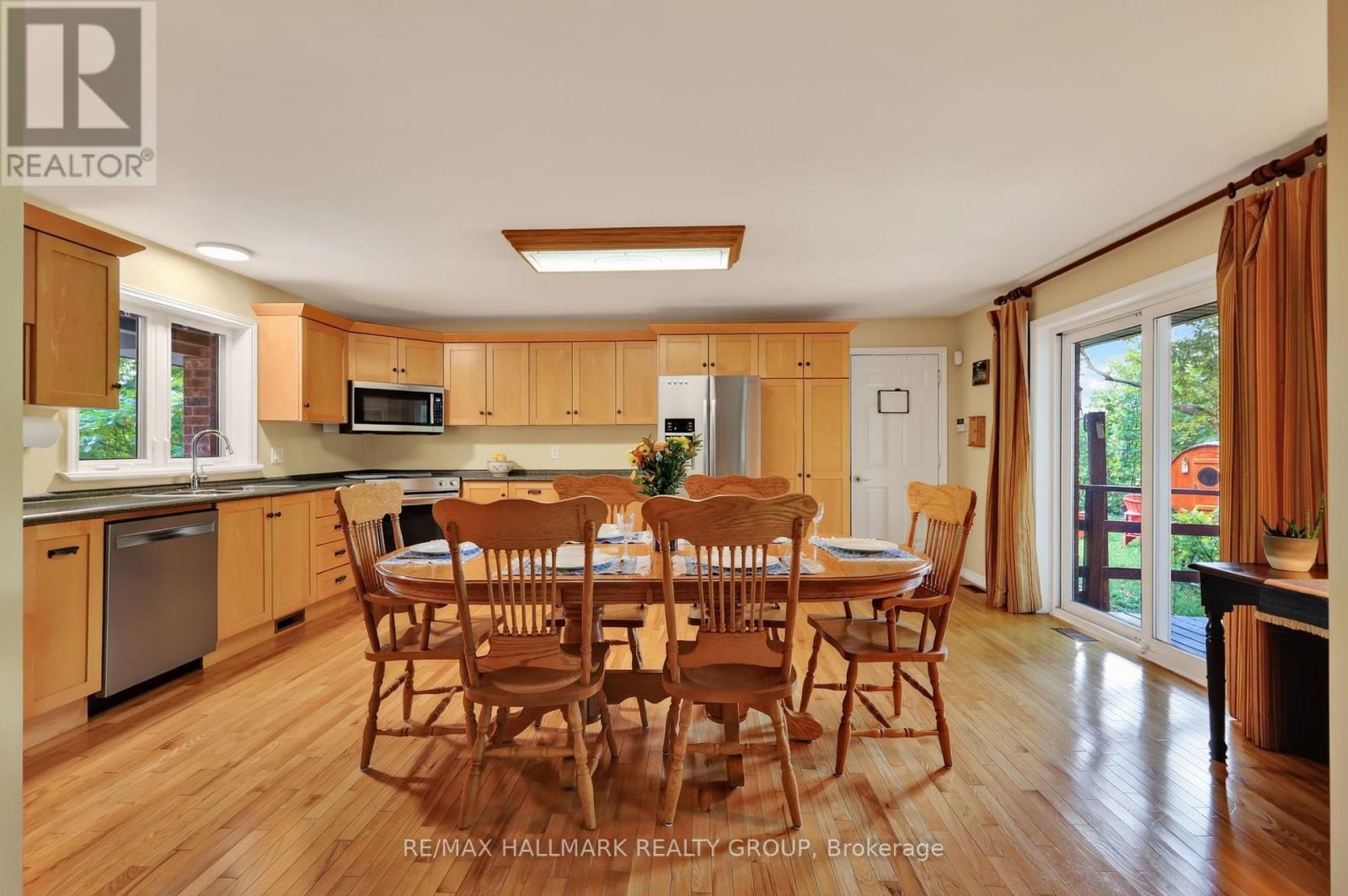 765 Scheel Drive, Mcnab/braeside, Ontario  K7S 3G8 - Photo 12 - X13797978