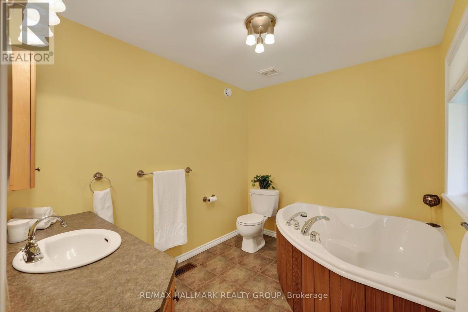 765 Scheel Drive, Mcnab/braeside, Ontario  K7S 3G8 - Photo 24 - X13797978