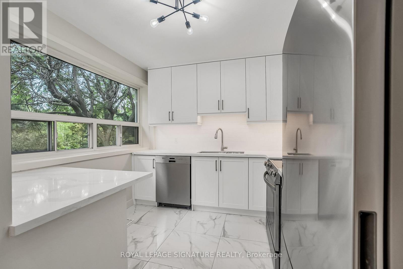 155 Three Valleys Drive, Toronto, Ontario  M3A 3C1 - Photo 12 - C13800884