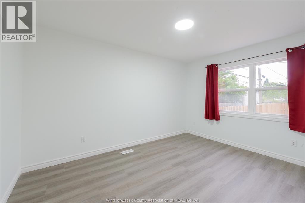 941 Cataraqui, Windsor, Ontario  N9A 3P7 - Photo 11 - 26022972