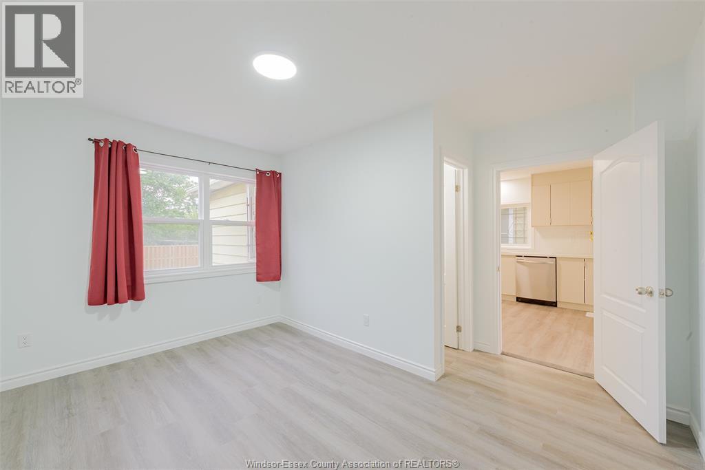 941 Cataraqui, Windsor, Ontario  N9A 3P7 - Photo 12 - 26022972