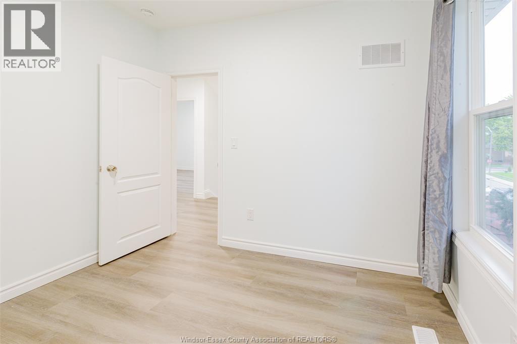941 Cataraqui, Windsor, Ontario  N9A 3P7 - Photo 19 - 26022972
