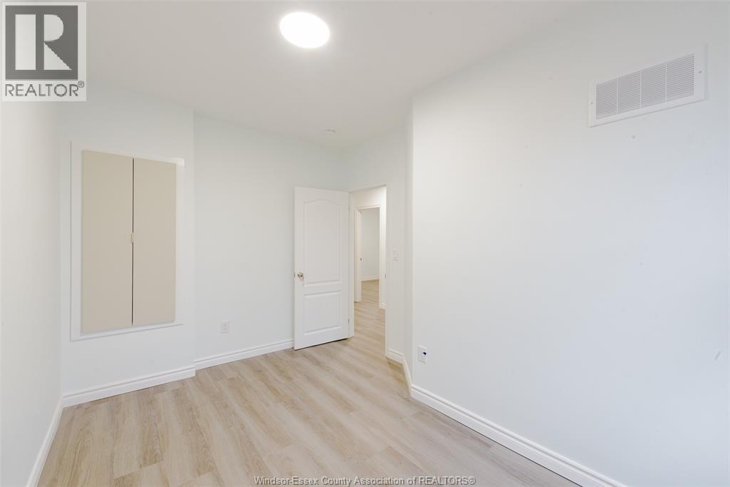 941 Cataraqui, Windsor, Ontario  N9A 3P7 - Photo 23 - 26022972