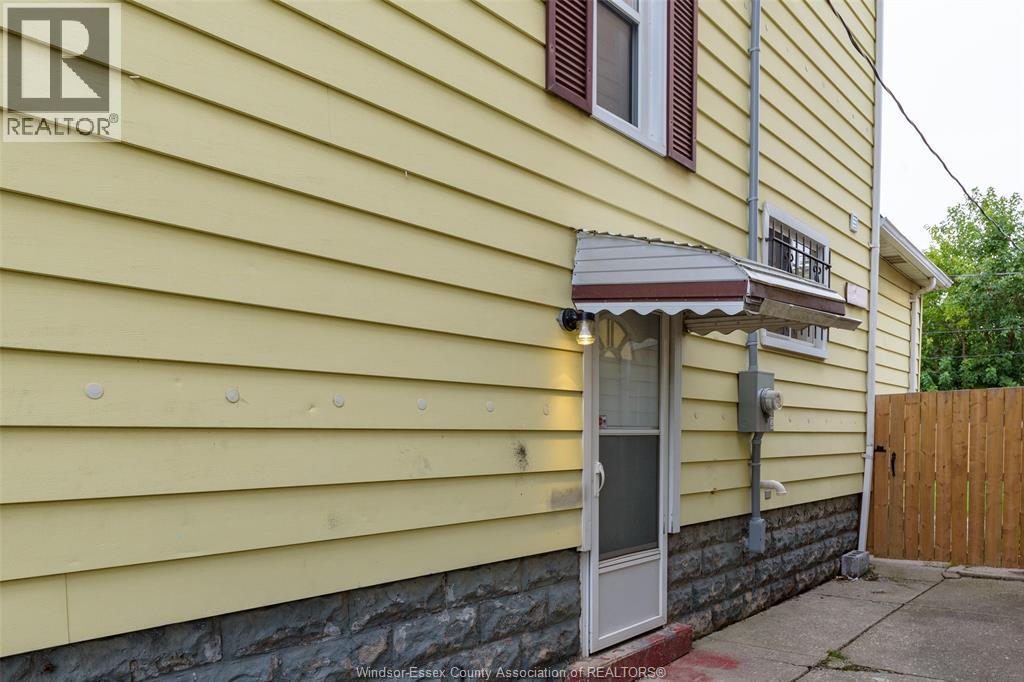 941 Cataraqui, Windsor, Ontario  N9A 3P7 - Photo 25 - 26022972