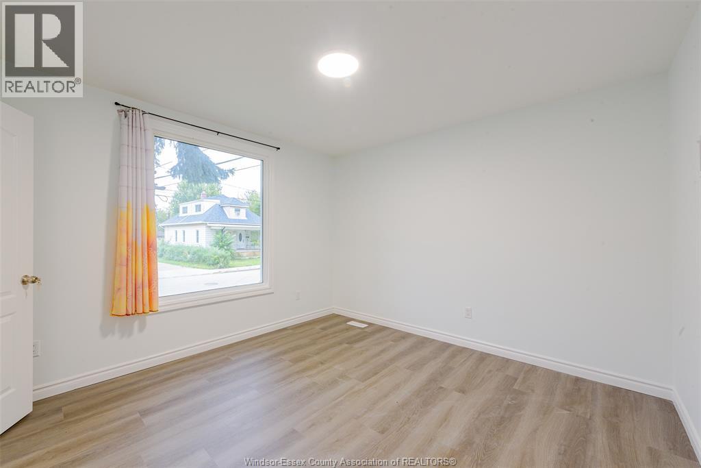 941 Cataraqui, Windsor, Ontario  N9A 3P7 - Photo 4 - 26022972