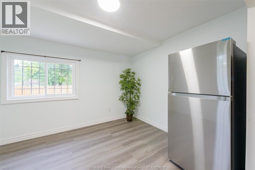 941 Cataraqui, Windsor, Ontario  N9A 3P7 - Photo 9 - 26022972