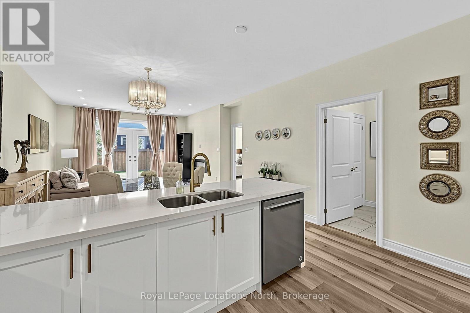 29 Little River Crossing, Wasaga Beach, Ontario L9Z 0J8 - Photo 12 - S13800866