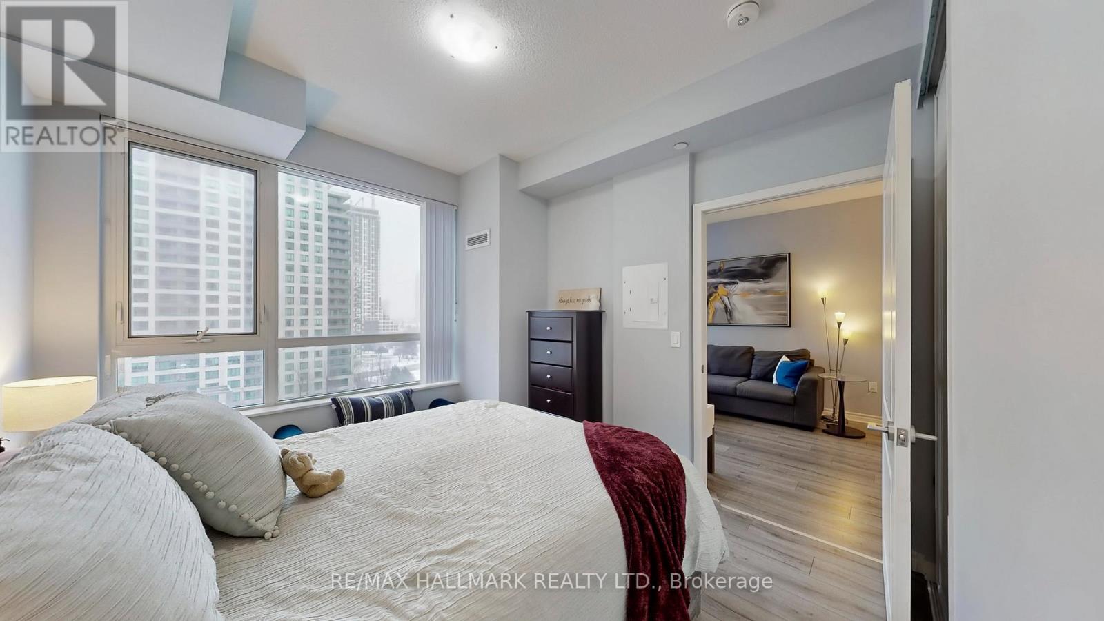 910 - 349 Rathburn Road W, Mississauga, Ontario  L5B 0G9 - Photo 15 - W13511730