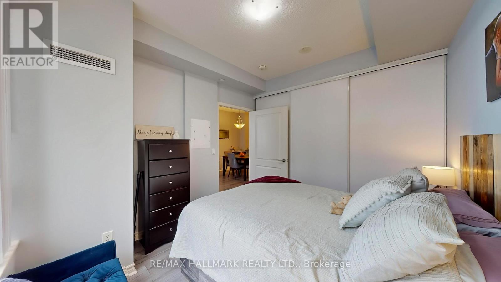 910 - 349 Rathburn Road W, Mississauga, Ontario  L5B 0G9 - Photo 16 - W13511730