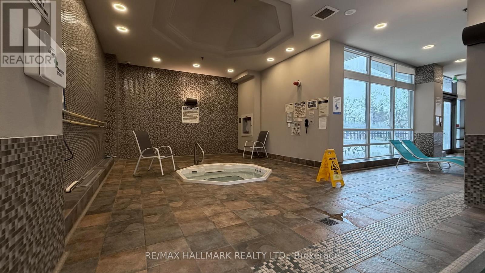 910 - 349 Rathburn Road W, Mississauga, Ontario  L5B 0G9 - Photo 32 - W13511730