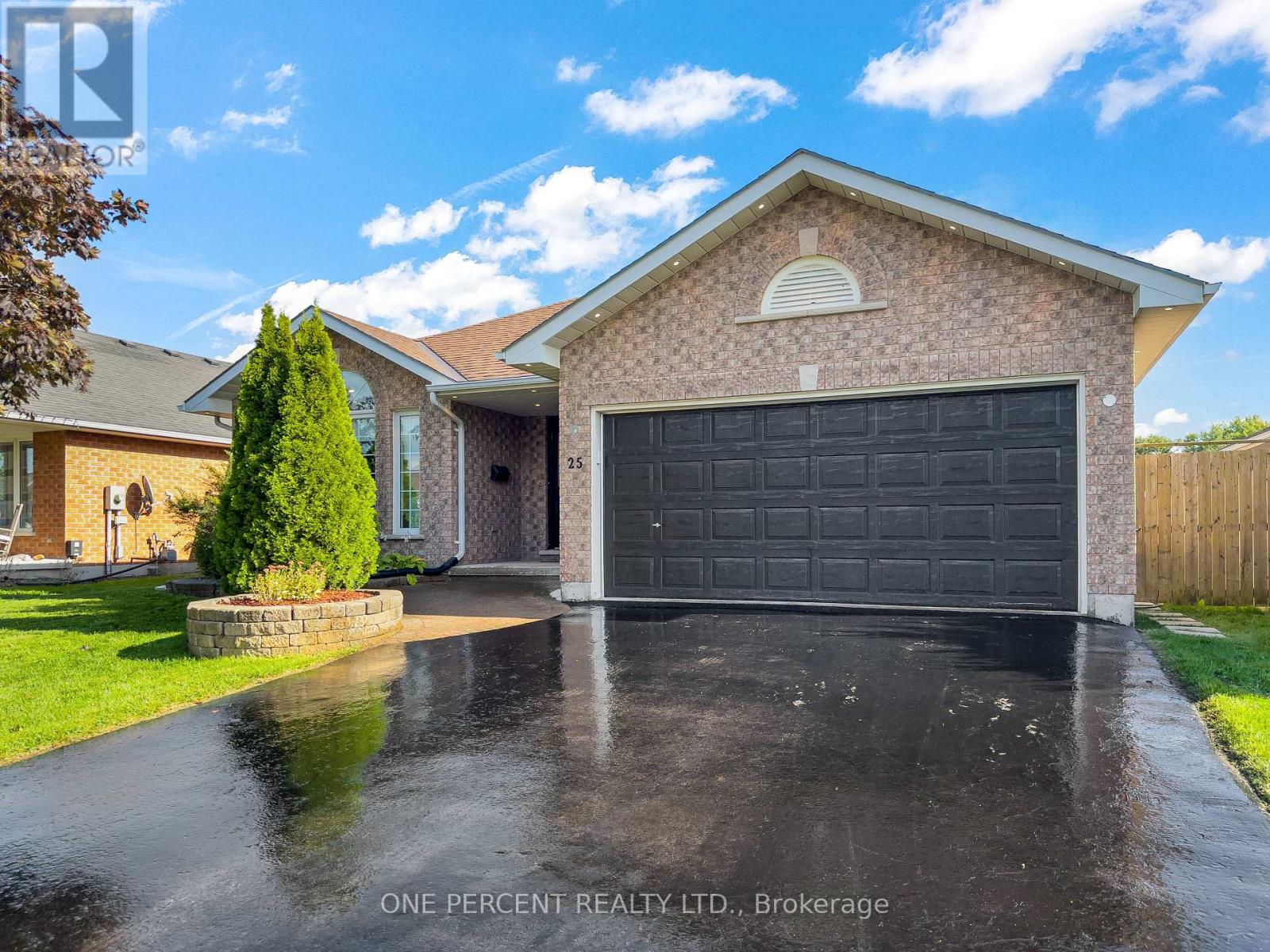 25 HICKORY GROVE, Belleville, Ontario