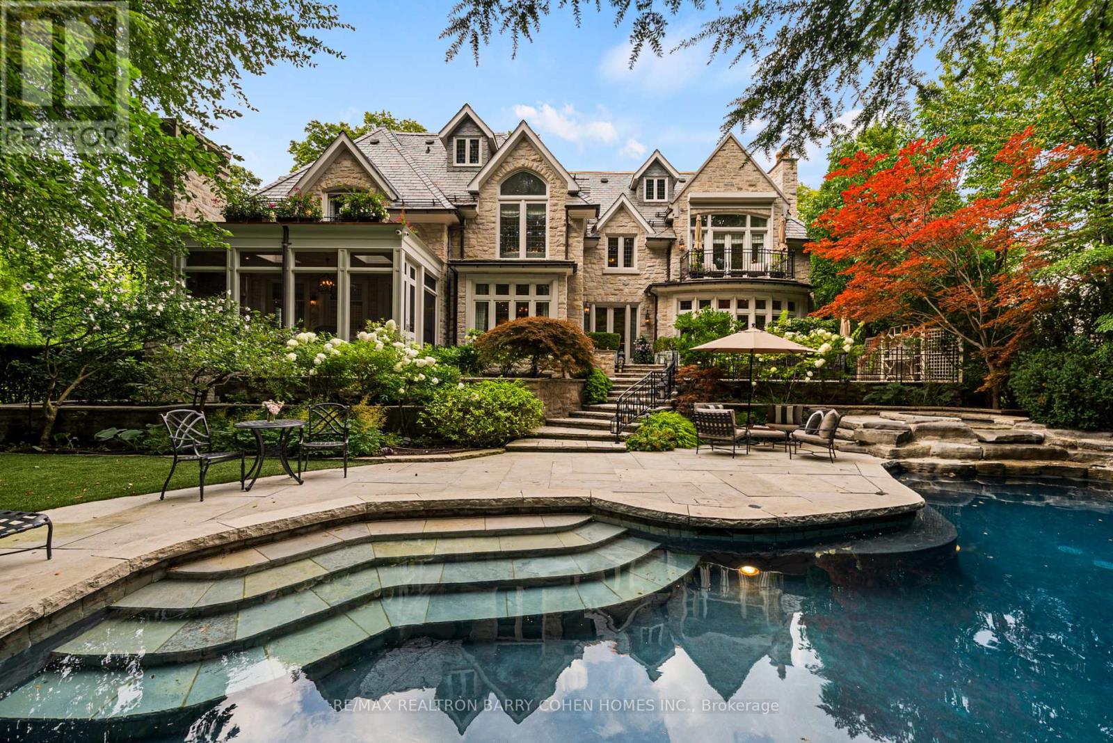 113 DONWOODS DRIVE, Toronto, Ontario