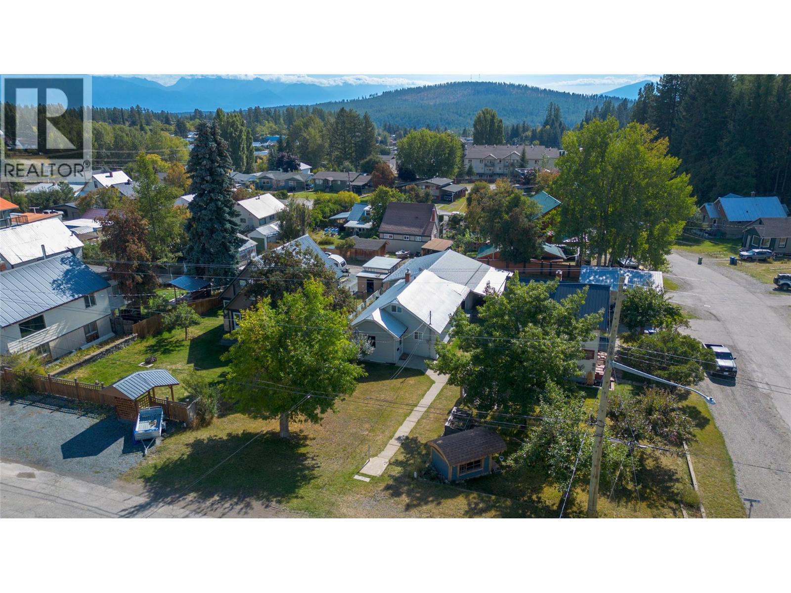 210 Cranbrook Street photo 36
