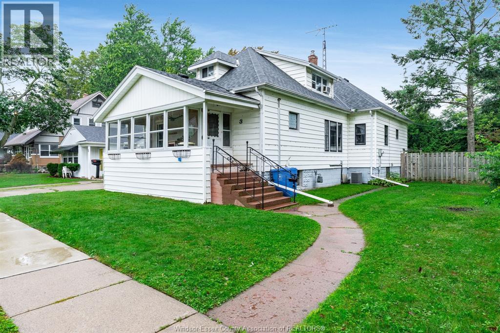 3 Selkirk AVENUE, Leamington, Ontario
