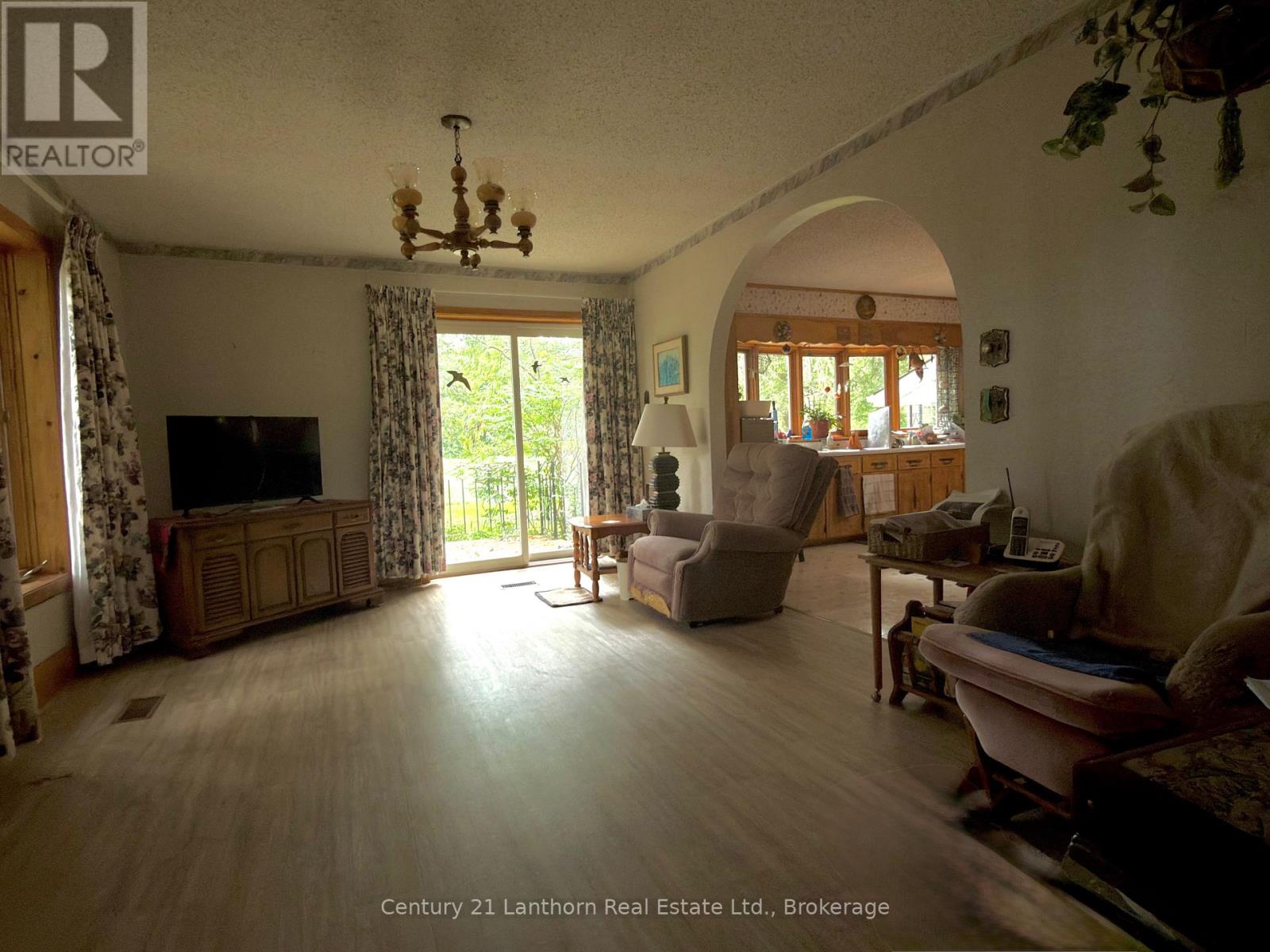 472 County Rd 10 Road W, Prince Edward County, Ontario  K0K 2T0 - Photo 7 - X13800830