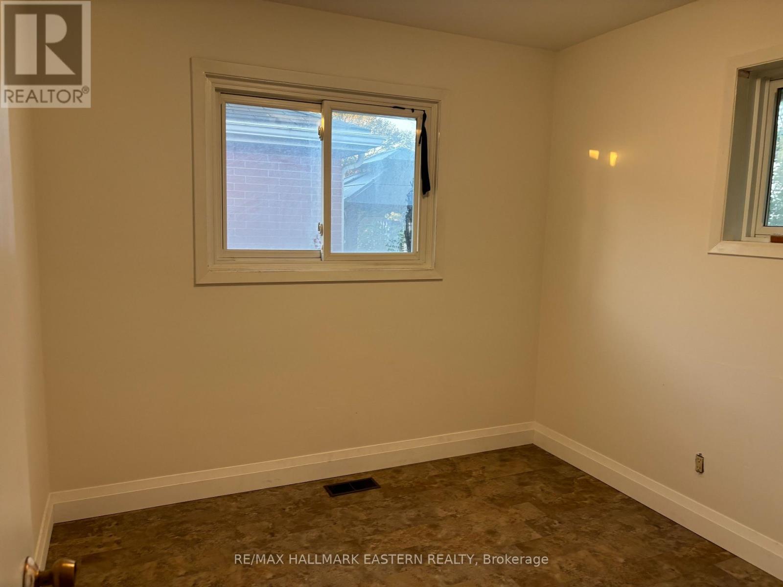 Main Floor Unit - 893 Ford Street, Peterborough, Ontario  K9J 5V2 - Photo 6 - X13800954