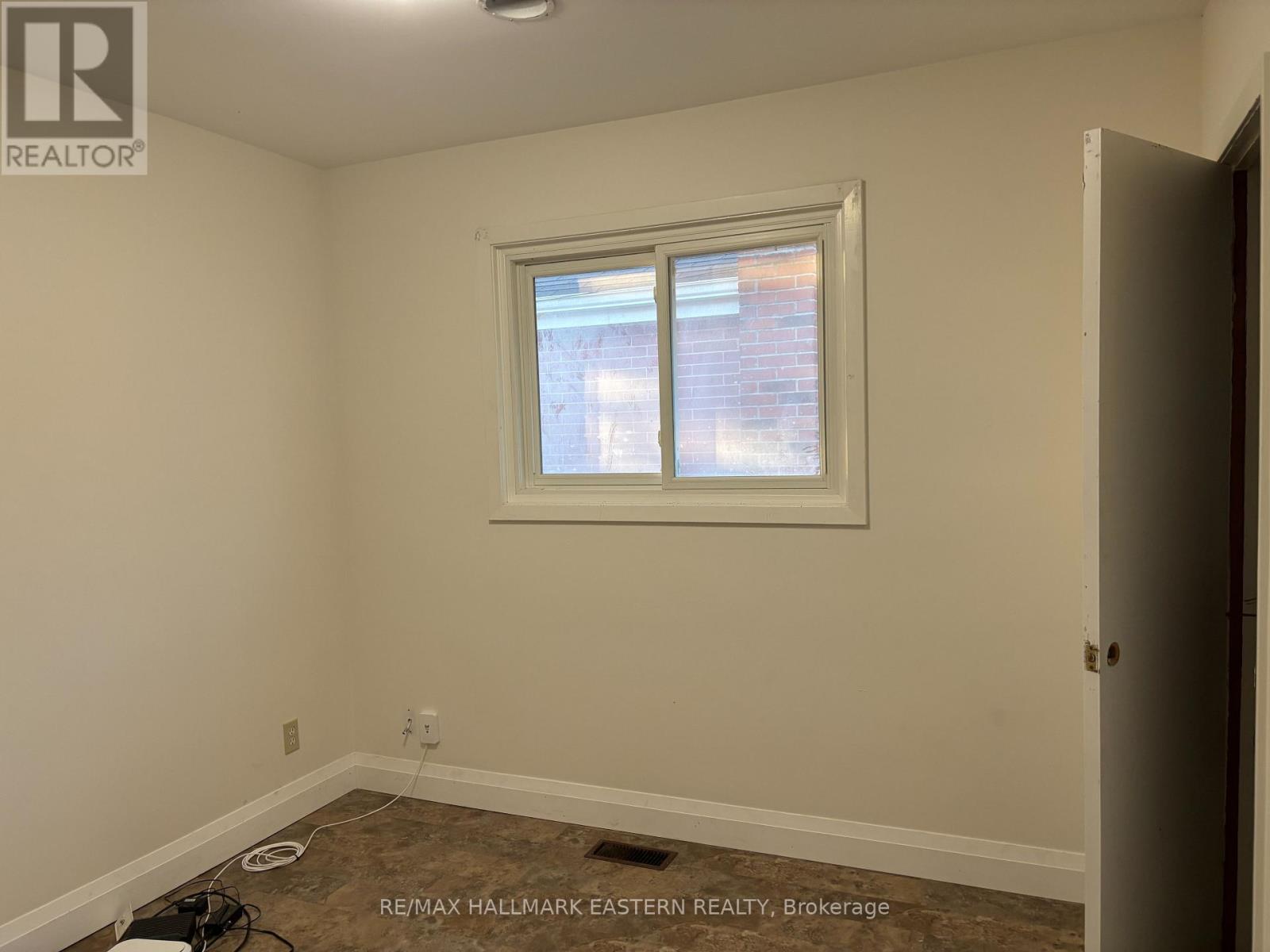 Main Floor Unit - 893 Ford Street, Peterborough, Ontario  K9J 5V2 - Photo 8 - X13800954