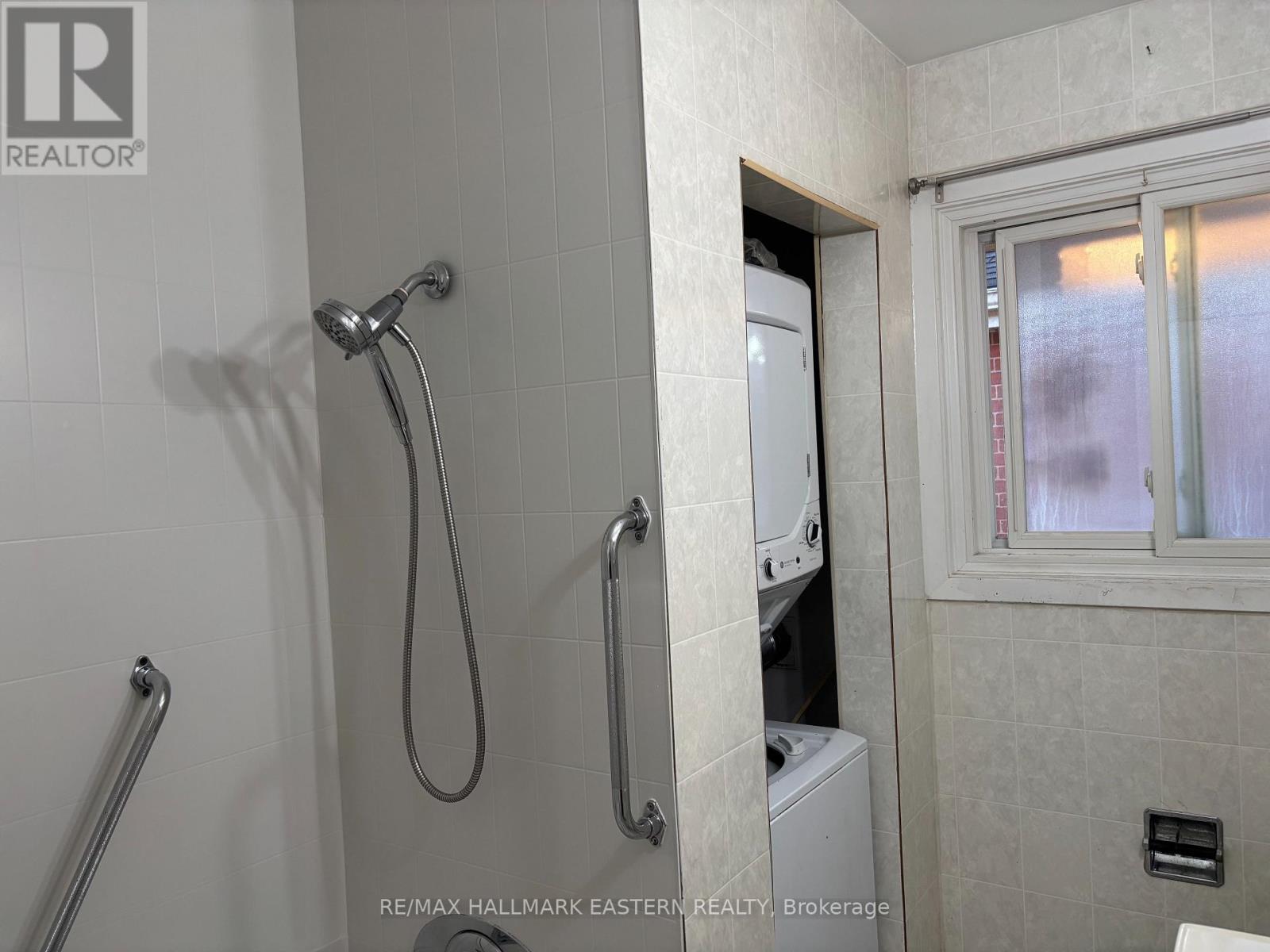 Main Floor Unit - 893 Ford Street, Peterborough, Ontario  K9J 5V2 - Photo 9 - X13800954