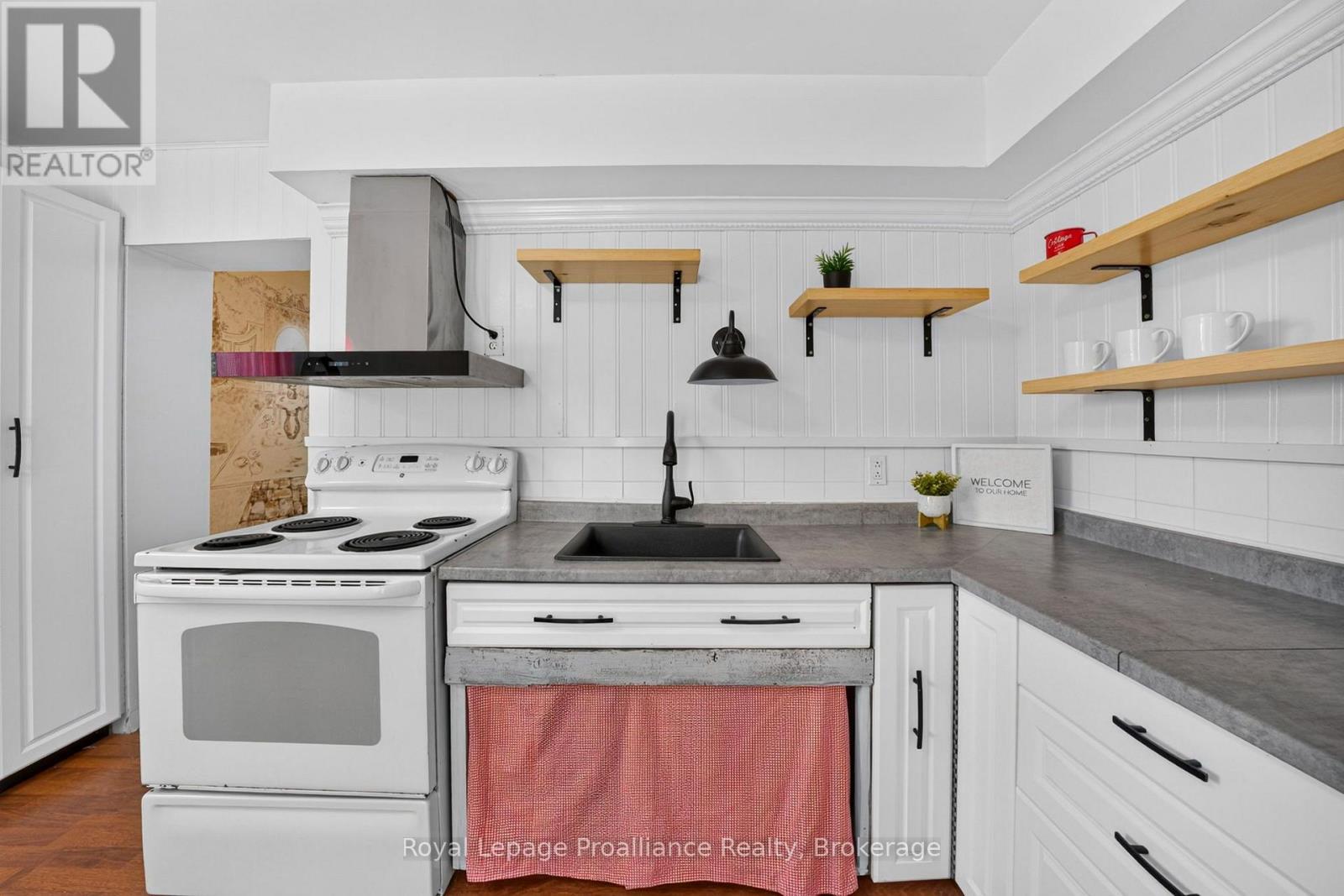 346 Gore Road, Prince Edward County, Ontario  K0K 1L0 - Photo 13 - X13800996