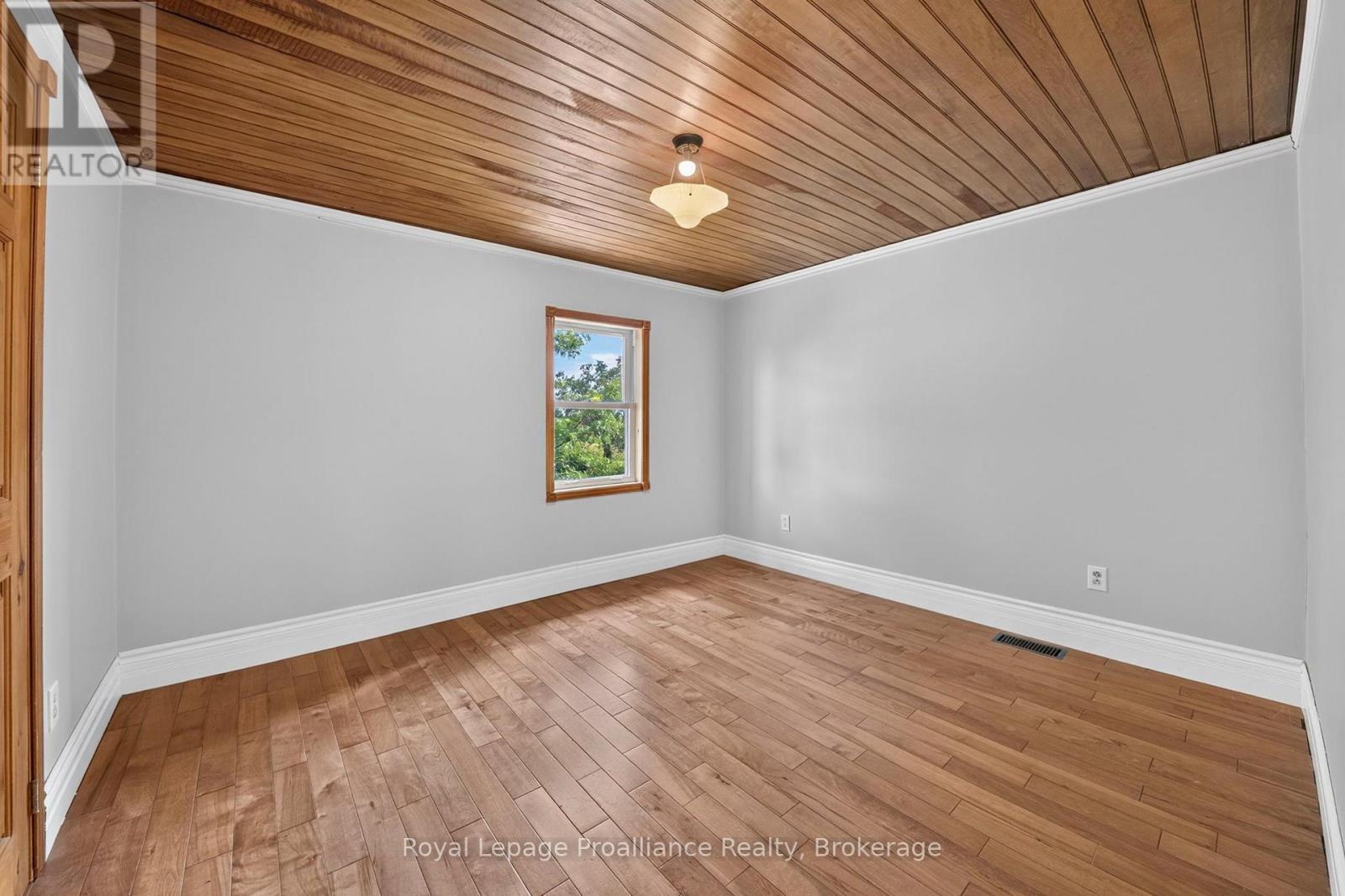 346 Gore Road, Prince Edward County, Ontario  K0K 1L0 - Photo 21 - X13800996
