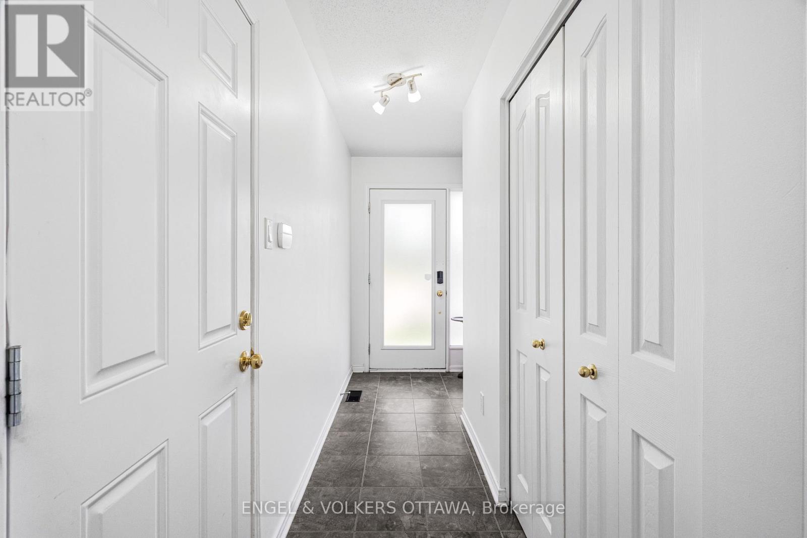 290 Citiplace Drive N, Ottawa, Ontario  K2E 0A7 - Photo 3 - X13801008