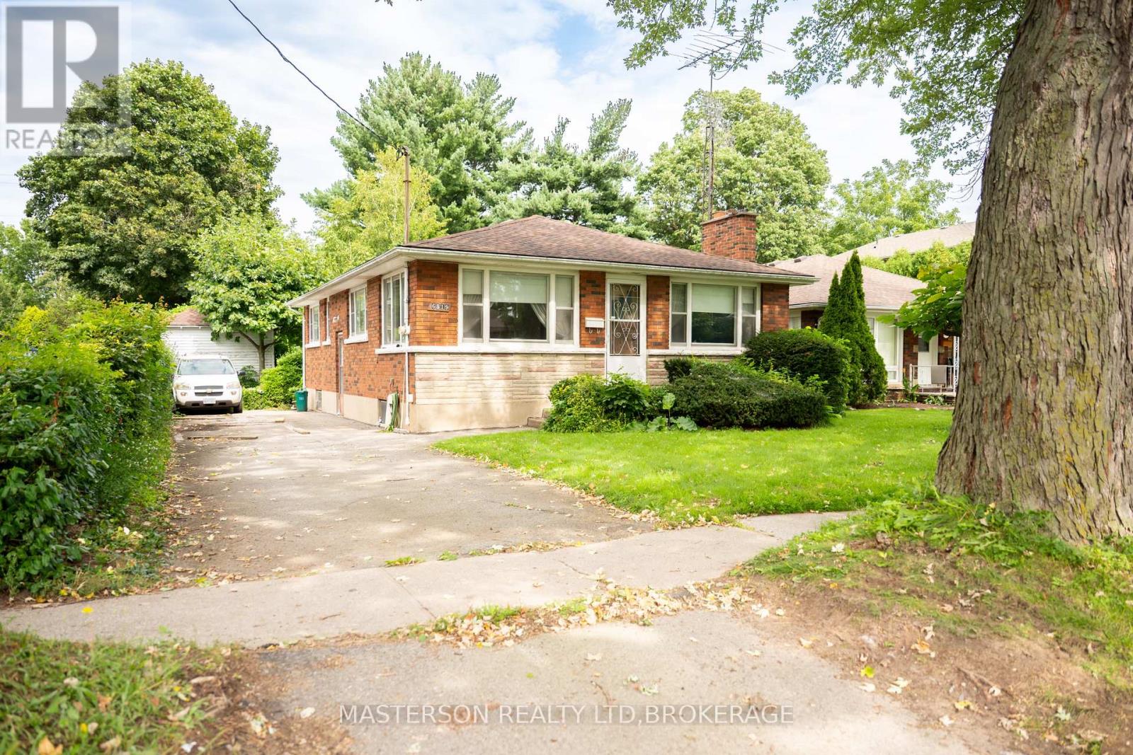 6519 Dunn Street, Niagara Falls, Ontario  L2G 2P9 - Photo 1 - X13800958