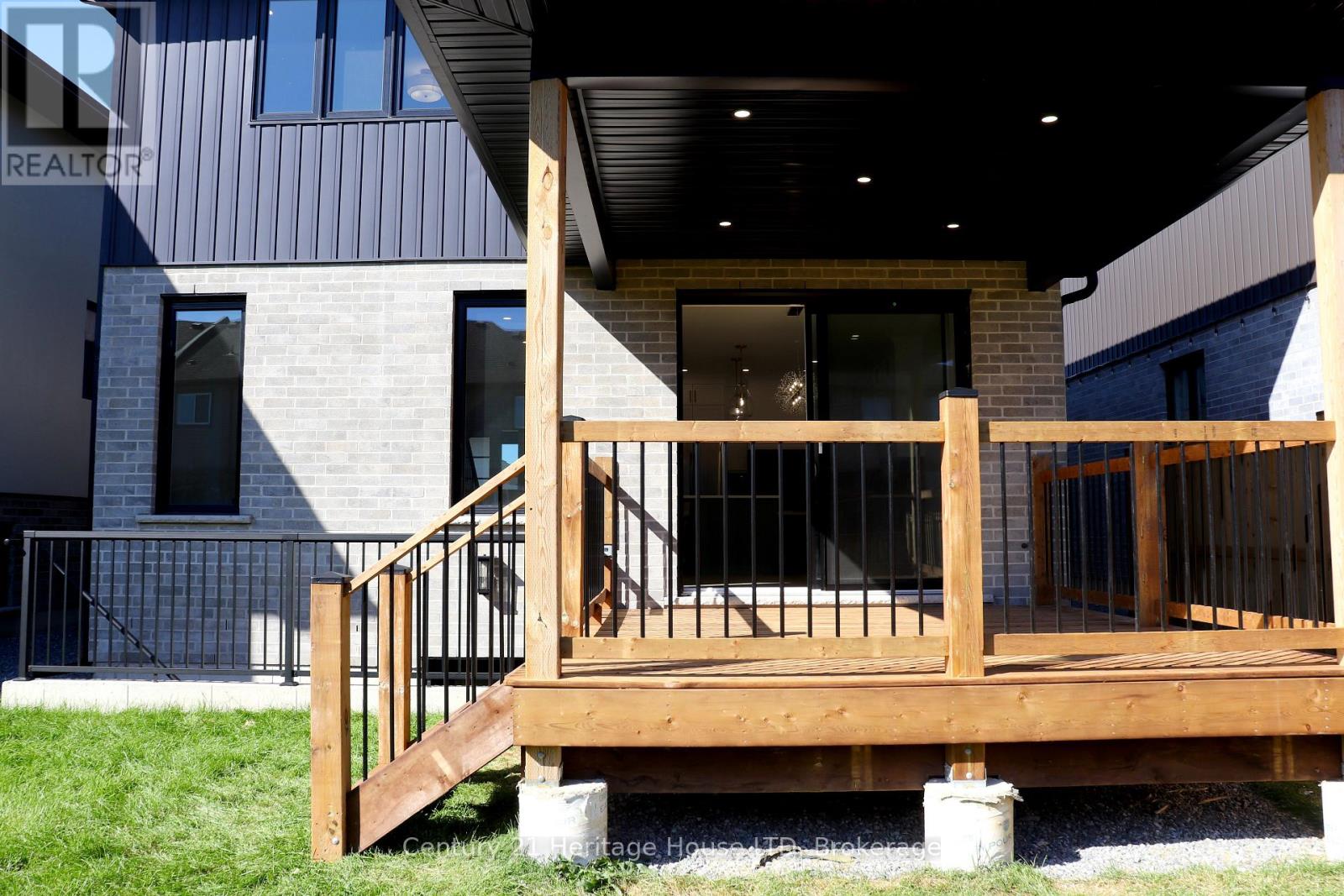 8890 Angie Drive, Niagara Falls, Ontario  L2H 3W8 - Photo 5 - X13801004
