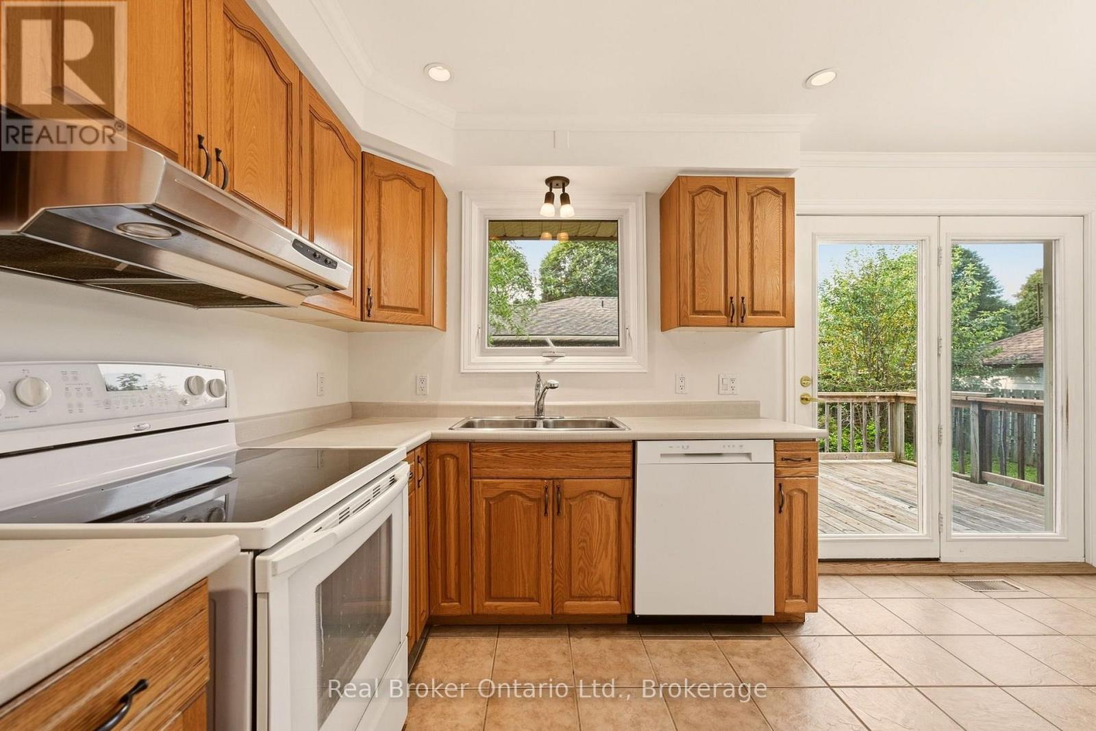 28 Brentwood Drive, St. Catharines, Ontario  L2M 4M2 - Photo 12 - X13800924