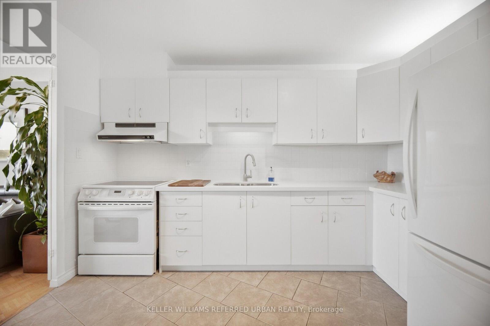 1416 - 60 Pavane Linkway Way, Toronto, Ontario  M3C 1A1 - Photo 7 - C13800896