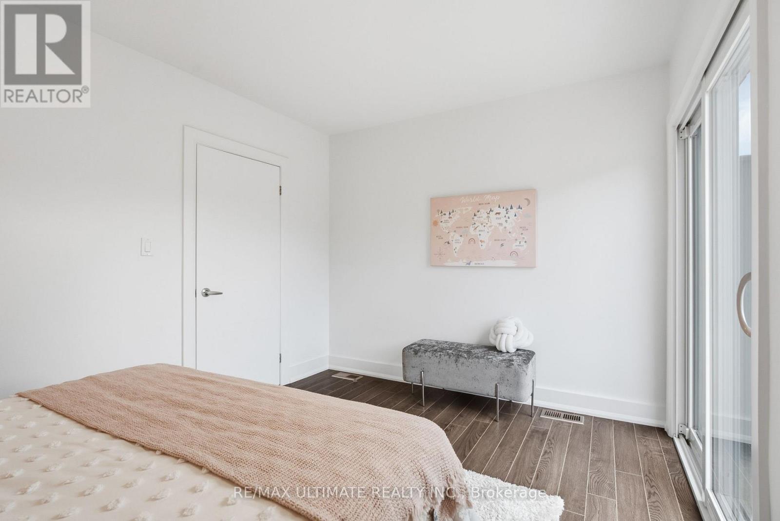 Main/upper - 305 Winona Drive, Toronto, Ontario  M6C 3S8 - Photo 30 - C13800902
