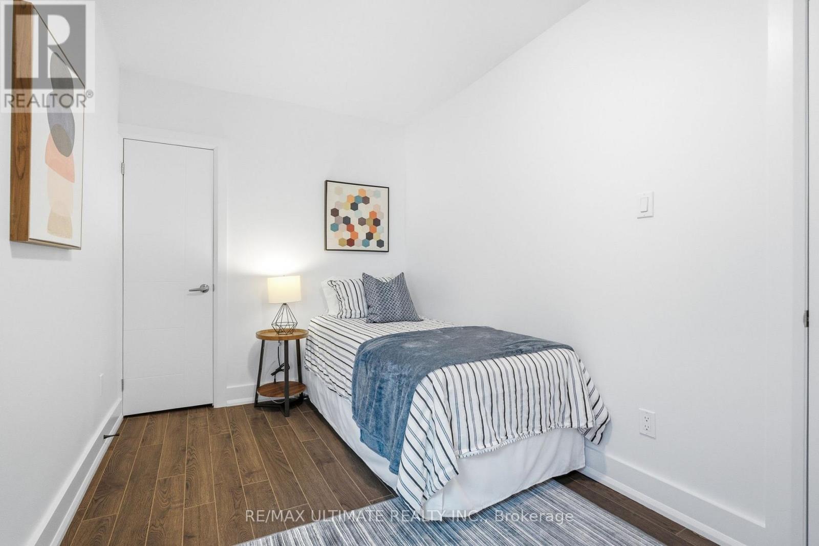 Main/upper - 305 Winona Drive, Toronto, Ontario  M6C 3S8 - Photo 32 - C13800902