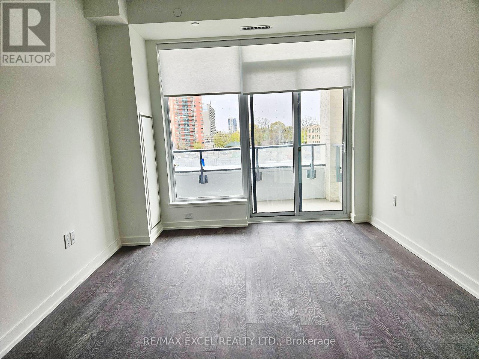 N323 - 7 Golden Lion Heights, Toronto, Ontario  M2M 4E7 - Photo 5 - C13801010