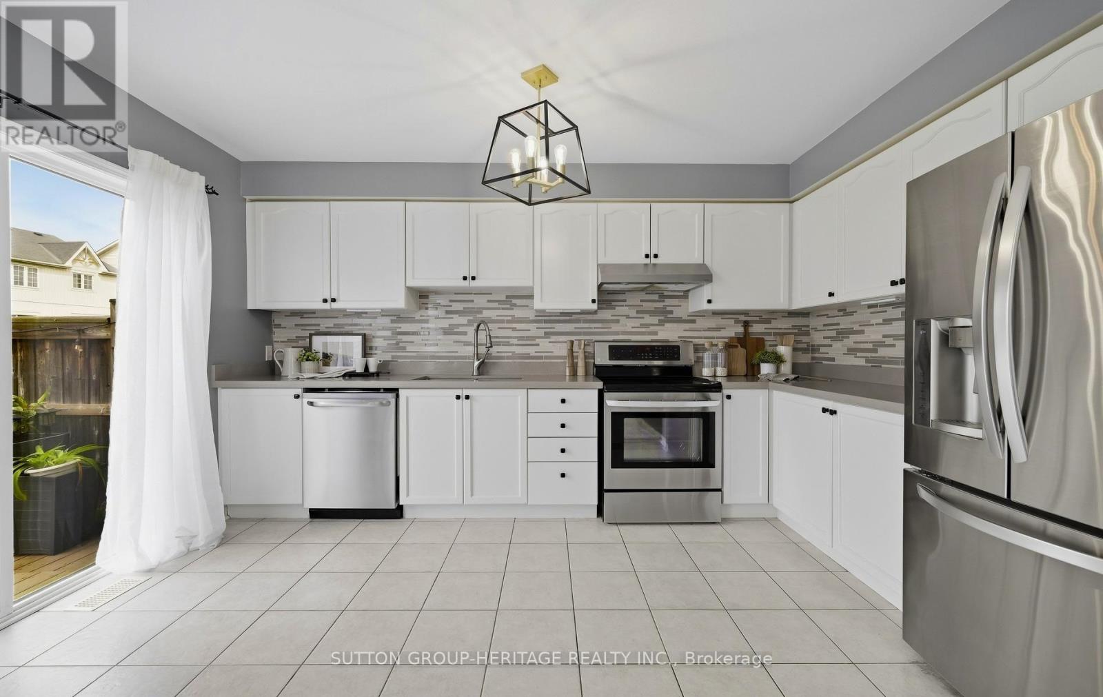 1431 Glaspell Crescent, Oshawa, Ontario  L1K 0M2 - Photo 7 - E13800964