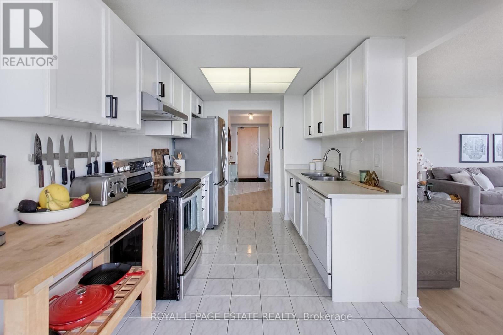 1989 - 1 Greystone Walk Drive, Toronto, Ontario M1K 5J3 - Photo 14 - E13800976