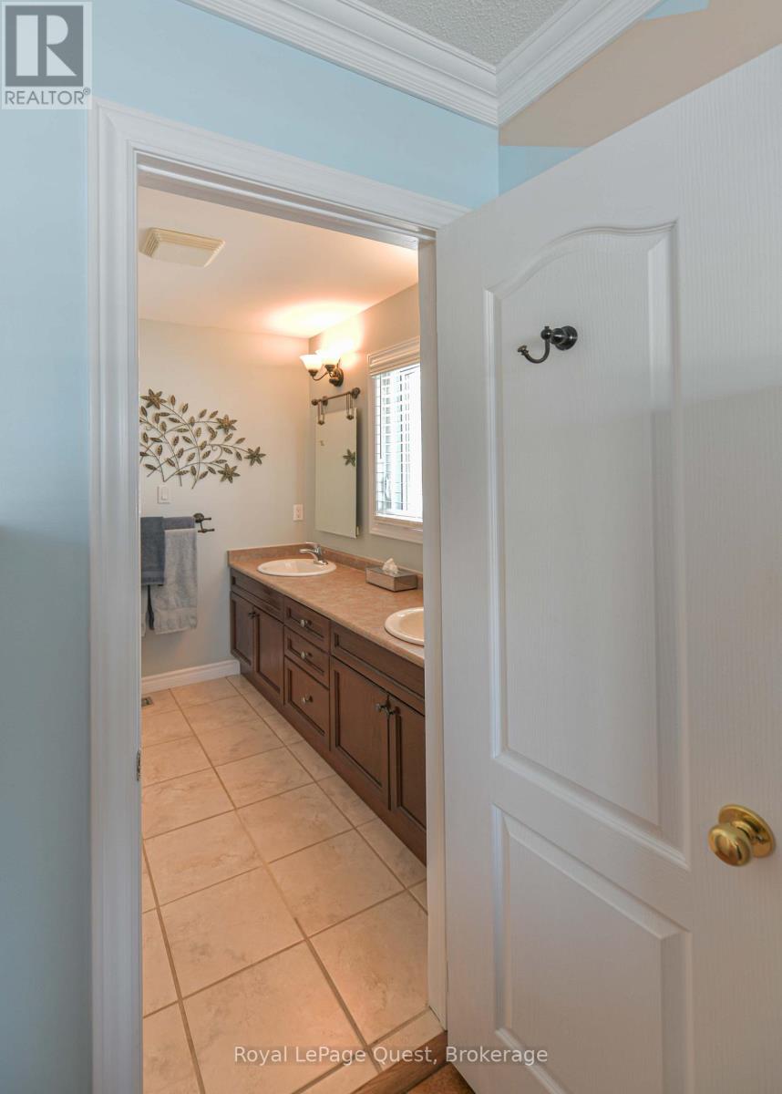 4662 Zachary Crescent, Ramara, Ontario  L3V 0K8 - Photo 6 - S13800932