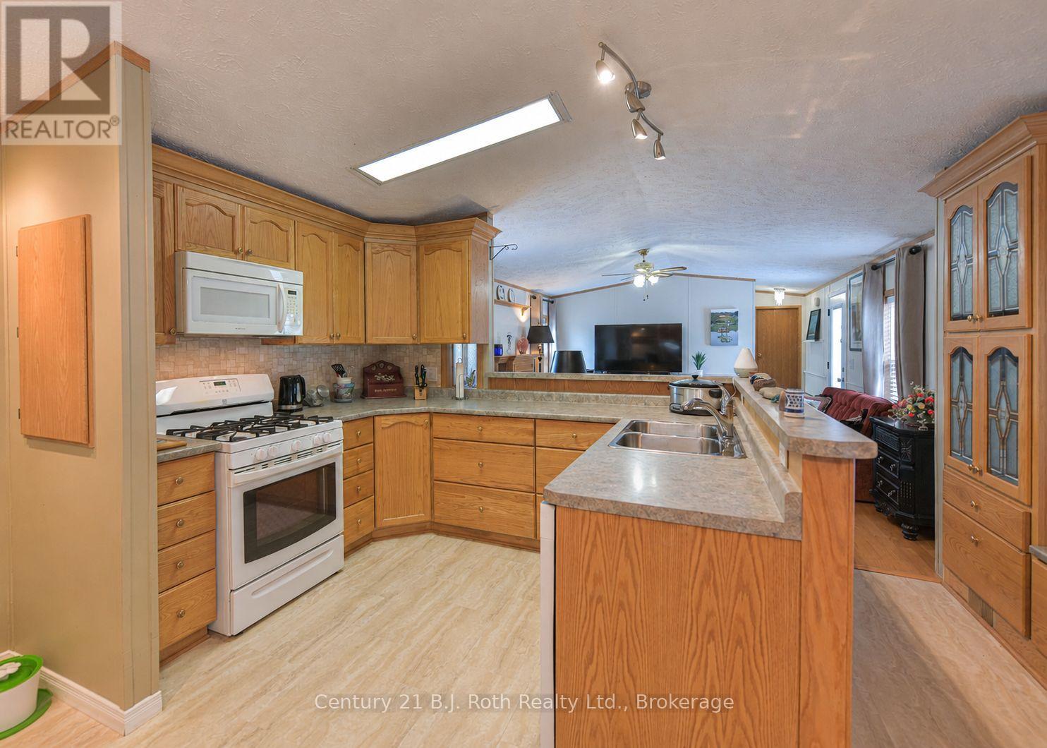 4128 Haines Street, Severn, Ontario  L3V 0V4 - Photo 11 - S13800968
