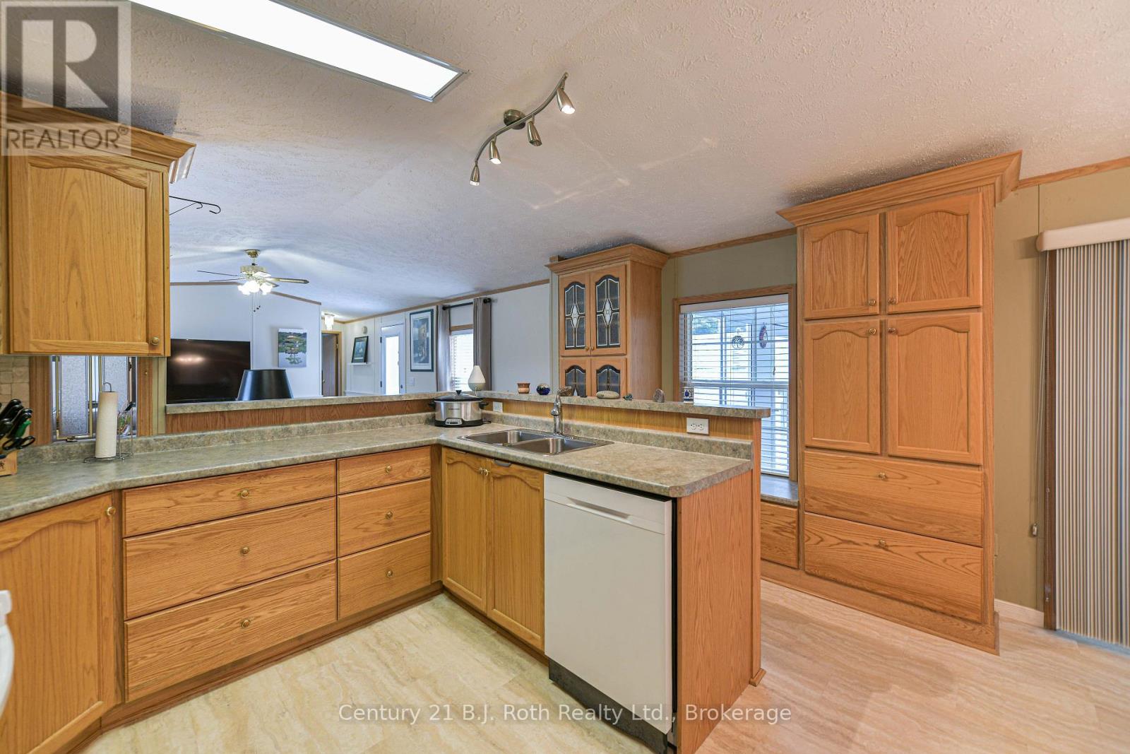 4128 Haines Street, Severn, Ontario  L3V 0V4 - Photo 12 - S13800968