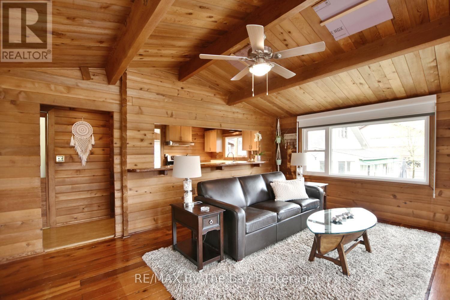 39 Old Mosley Street, Wasaga Beach, Ontario  L9Z 2J8 - Photo 11 - S13800974