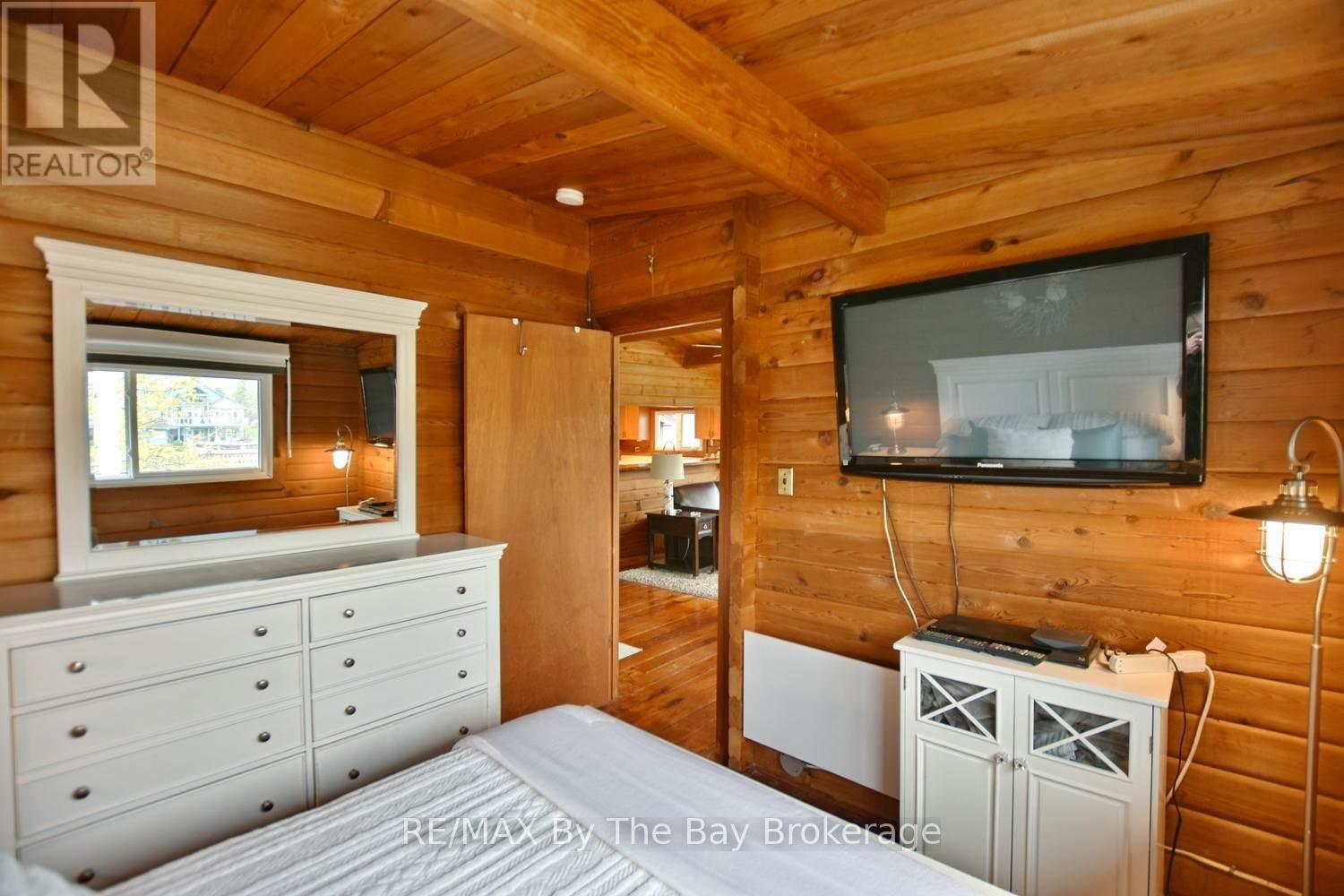 39 Old Mosley Street, Wasaga Beach, Ontario  L9Z 2J8 - Photo 15 - S13800974