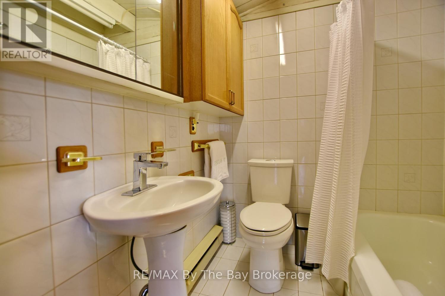 39 Old Mosley Street, Wasaga Beach, Ontario  L9Z 2J8 - Photo 16 - S13800974