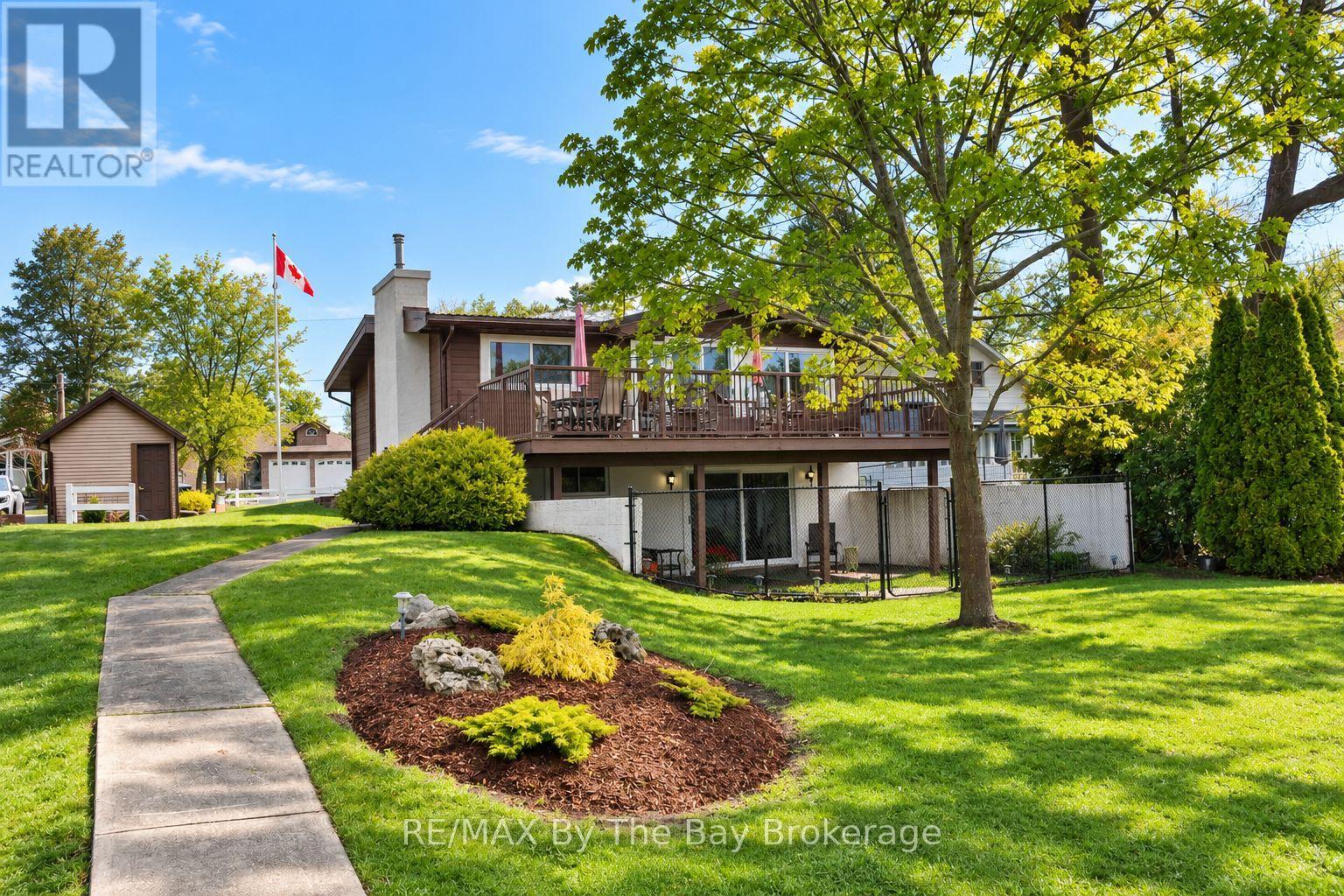 39 Old Mosley Street, Wasaga Beach, Ontario  L9Z 2J8 - Photo 4 - S13800974