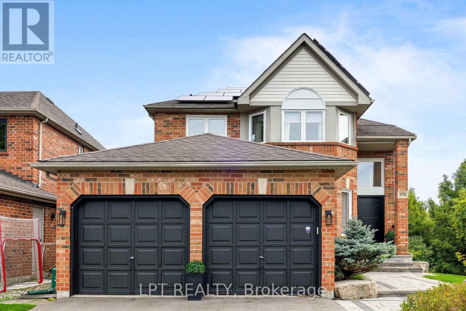 370 Silken Laumann Drive, Newmarket, Ontario  L3X 2J1 - Photo 3 - N13800944