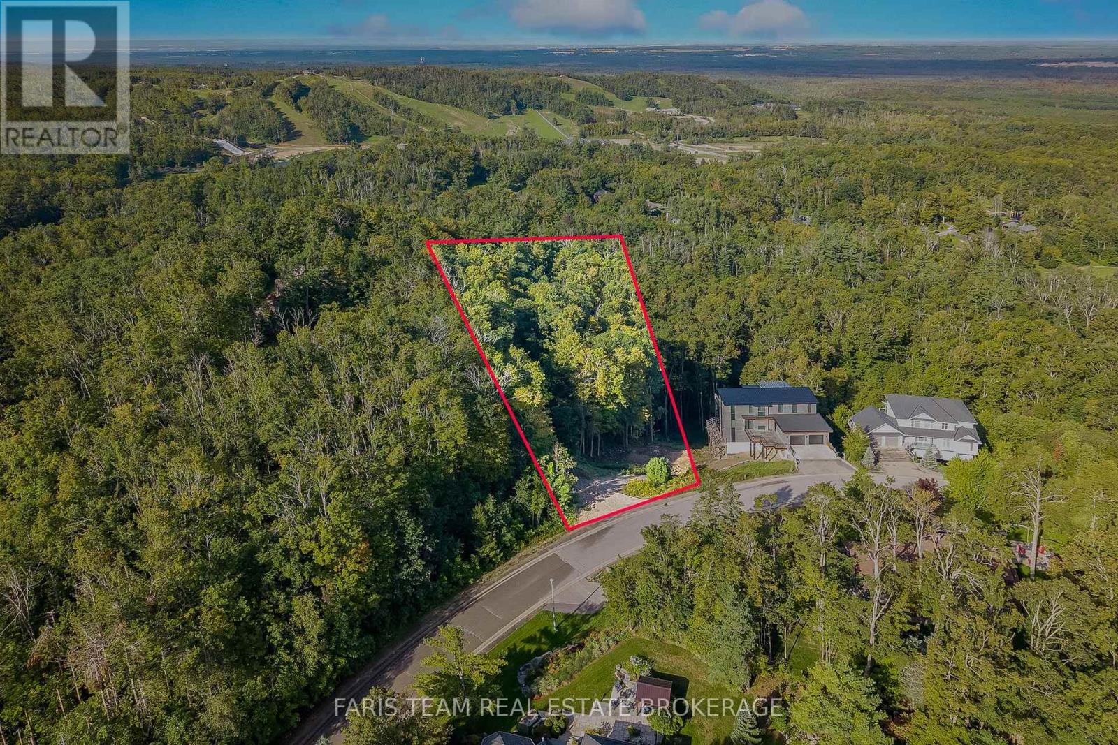 3 Valleycrest Drive, Oro-Medonte, Ontario  L0L 2L0 - Photo 1 - S13800950