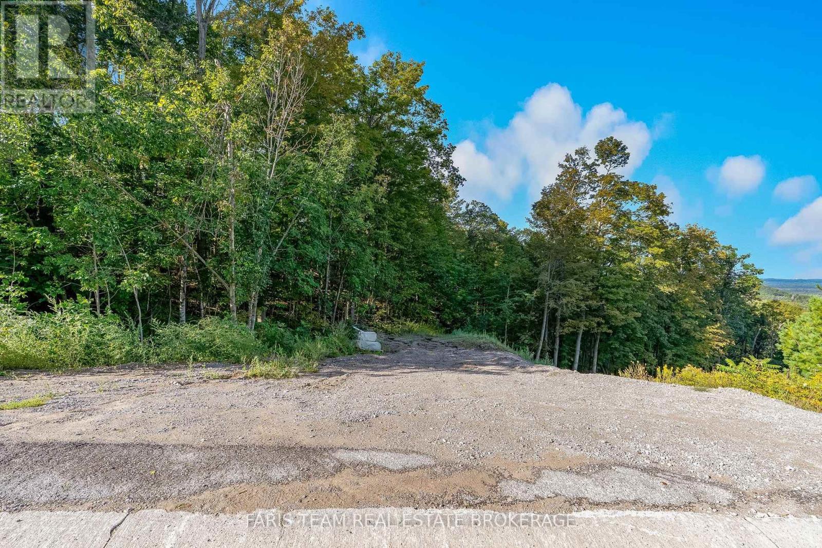 3 Valleycrest Drive, Oro-Medonte, Ontario  L0L 2L0 - Photo 2 - S13800950
