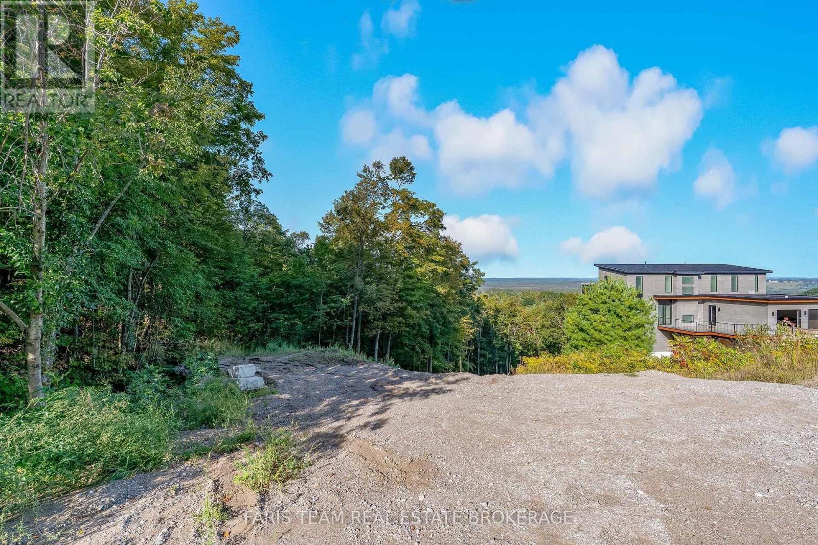 3 Valleycrest Drive, Oro-Medonte, Ontario  L0L 2L0 - Photo 3 - S13800950