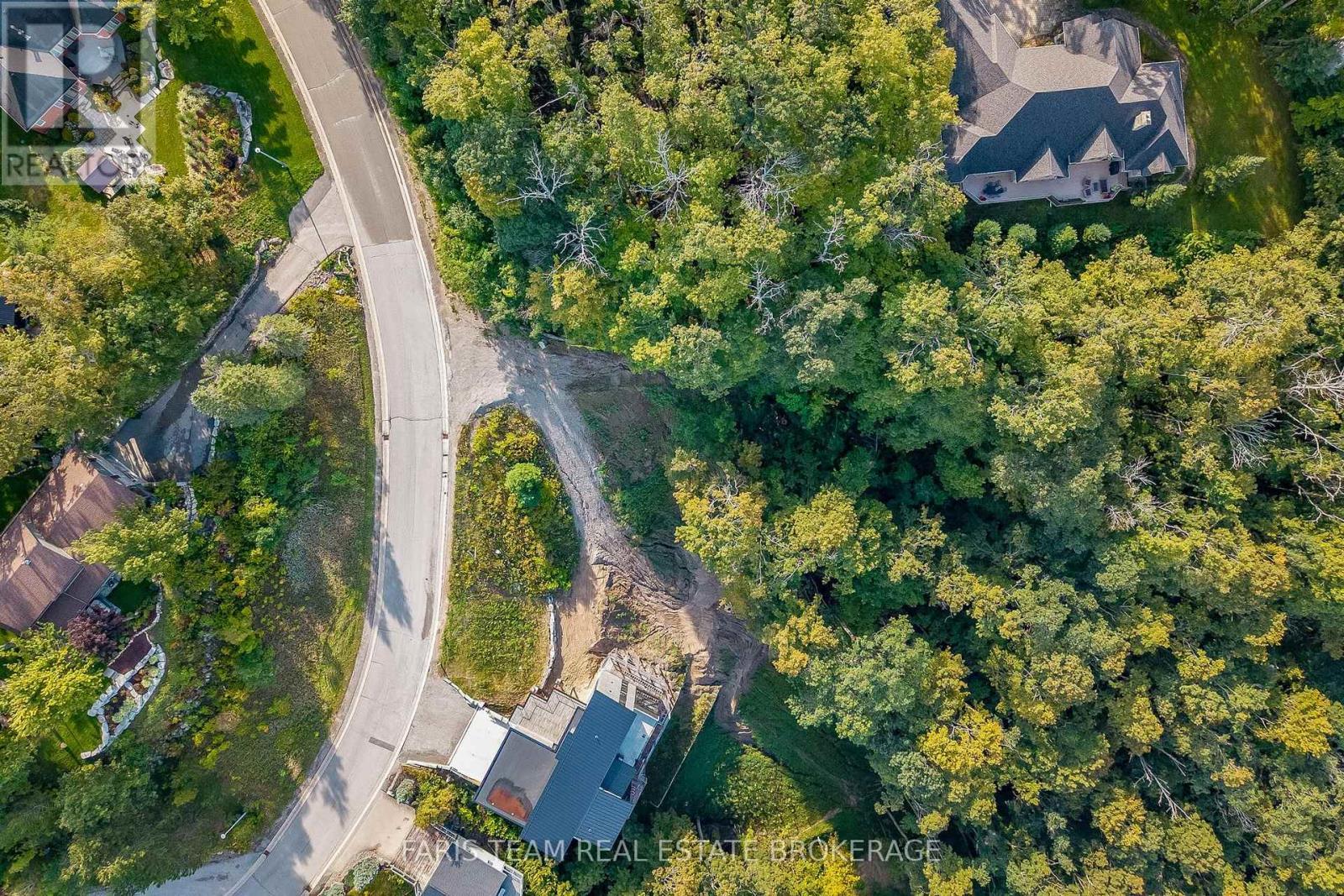 3 Valleycrest Drive, Oro-Medonte, Ontario  L0L 2L0 - Photo 7 - S13800950